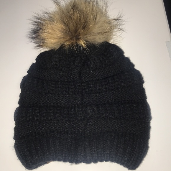 FURTALK WINTER POM POM OVERSIZED SLOUCHED HAT - Picture 2 of 4